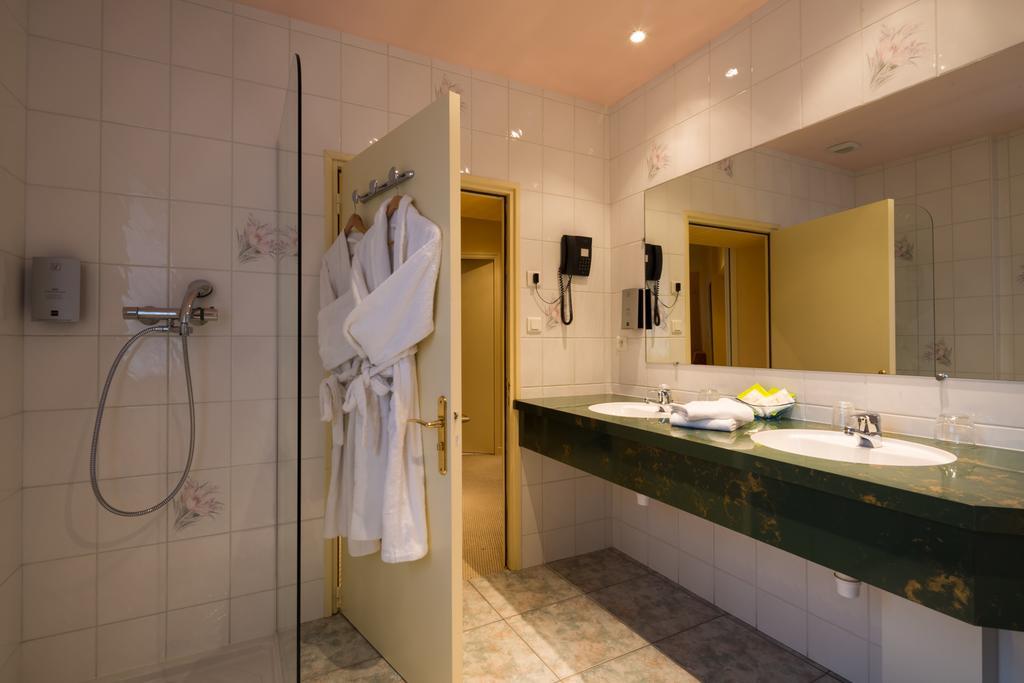 Auberge Du Lac, Sure Hotel Collection By Best Western Mesnil-Saint-Père Zewnętrze zdjęcie