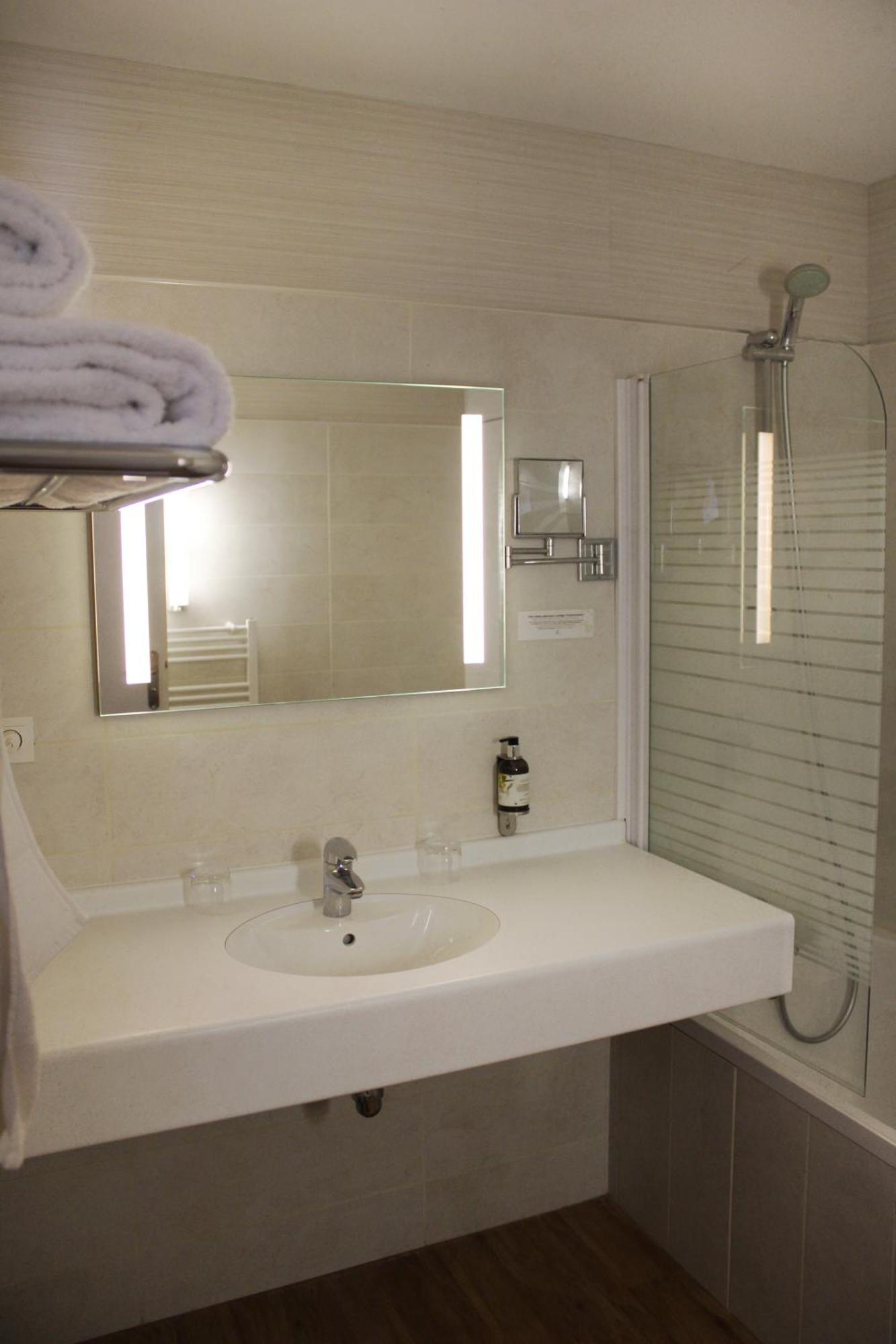 Auberge Du Lac, Sure Hotel Collection By Best Western Mesnil-Saint-Père Zewnętrze zdjęcie