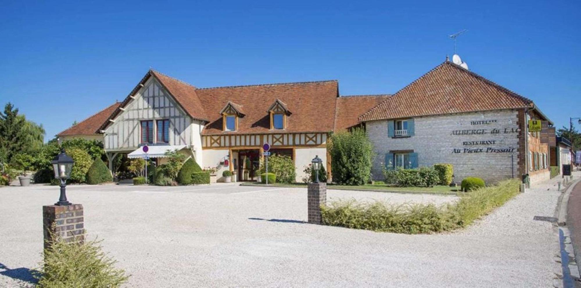 Auberge Du Lac, Sure Hotel Collection By Best Western Mesnil-Saint-Père Zewnętrze zdjęcie